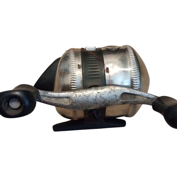 Vintage Zebco 33 Authentic Spincast Fishing Reel With Metal Body & Dual Knobs - Picture 8 of 8